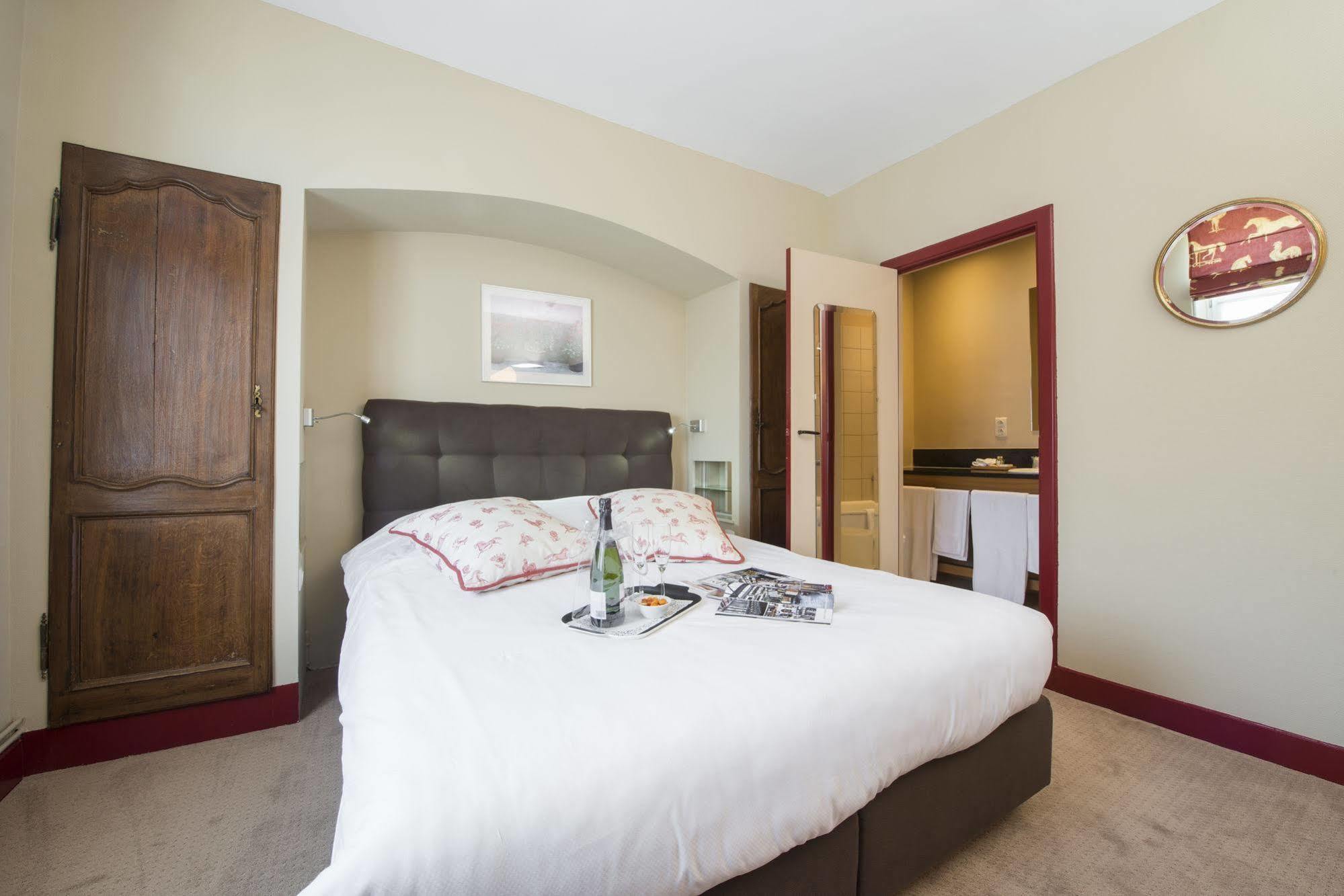 Hotel Beau Sejour Villers-sur-Lesse Exterior photo