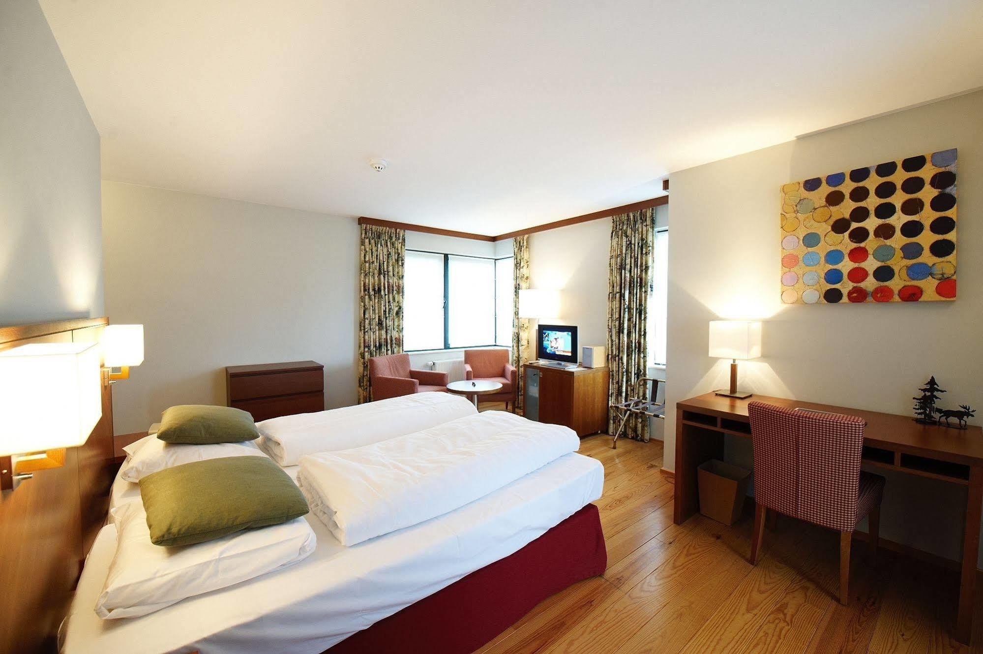 Hotel Beau Sejour Villers-sur-Lesse Exterior photo